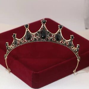 Elegant Black and Gold Tiara